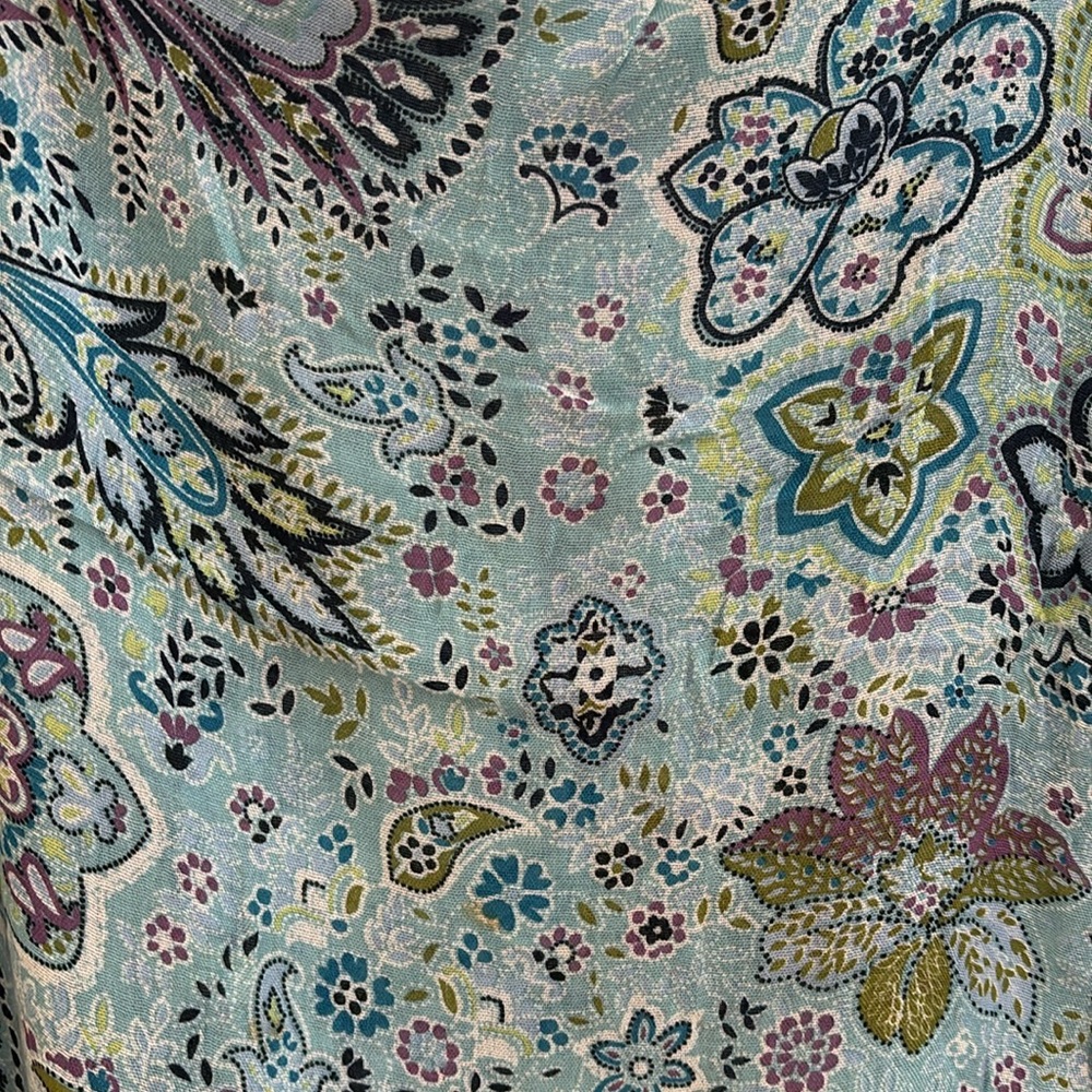 J Jill Paisley Infinity Scarf. 53% Modal. 41% Rayon. Floral Paisley Print. - Picture 3 of 5